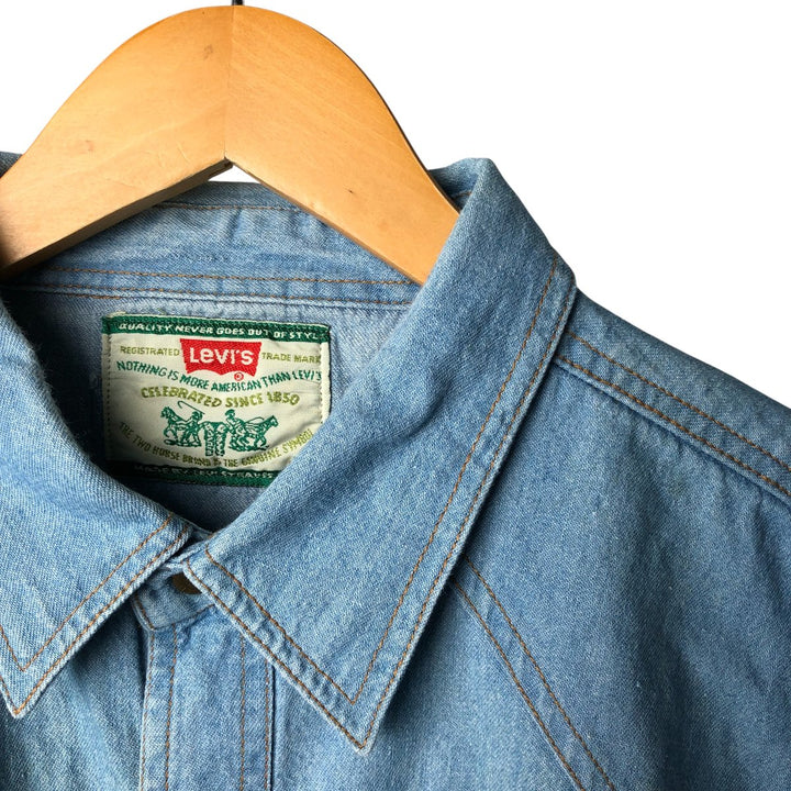 Levi's long-sleeved denim shirt, made in the USA, men's size XL cotton Blue type light blue Vintage Second Hand