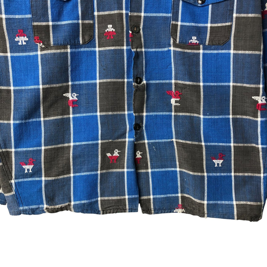 Check Pattern All-Over Print Long Sleeve Open Collar Box Shirt, Men's Size Medium, Vintage unclear blue type Vintage Second Hand