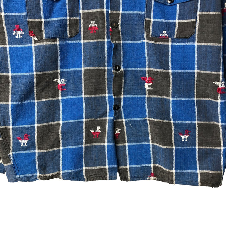 Check Pattern All-Over Print Long Sleeve Open Collar Box Shirt, Men's Size Medium, Vintage unclear blue type Vintage Second Hand