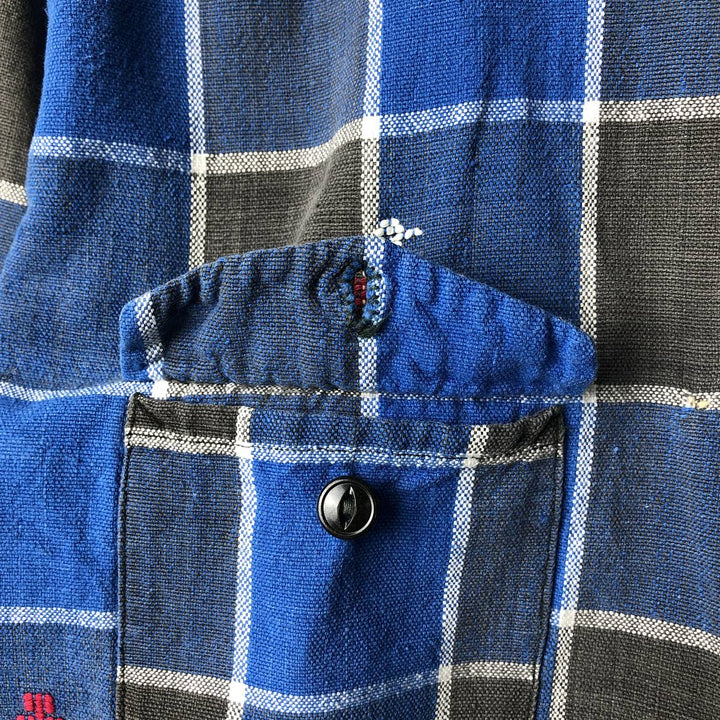 Check Pattern All-Over Print Long Sleeve Open Collar Box Shirt, Men's Size Medium, Vintage unclear blue type Vintage Second Hand