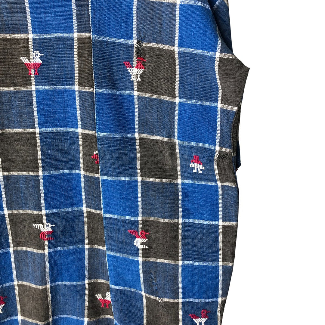 Check Pattern All-Over Print Long Sleeve Open Collar Box Shirt, Men's Size Medium, Vintage unclear blue type Vintage Second Hand