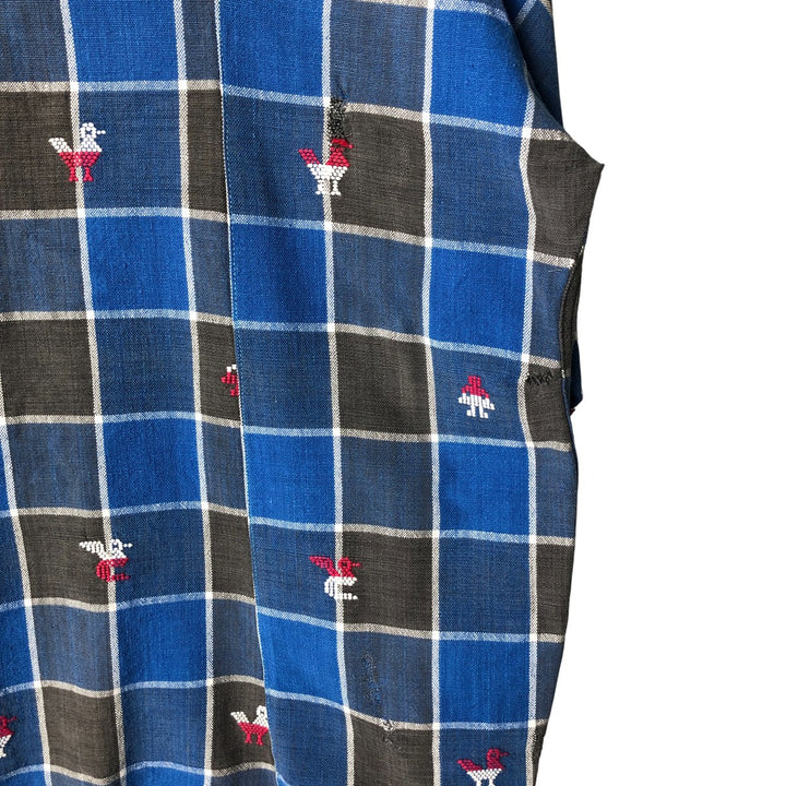Check Pattern All-Over Print Long Sleeve Open Collar Box Shirt, Men's Size Medium, Vintage unclear blue type Vintage Second Hand