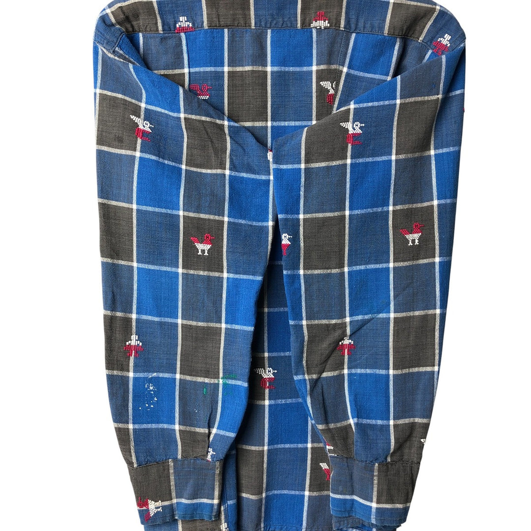 Check Pattern All-Over Print Long Sleeve Open Collar Box Shirt, Men's Size Medium, Vintage unclear blue type Vintage Second Hand