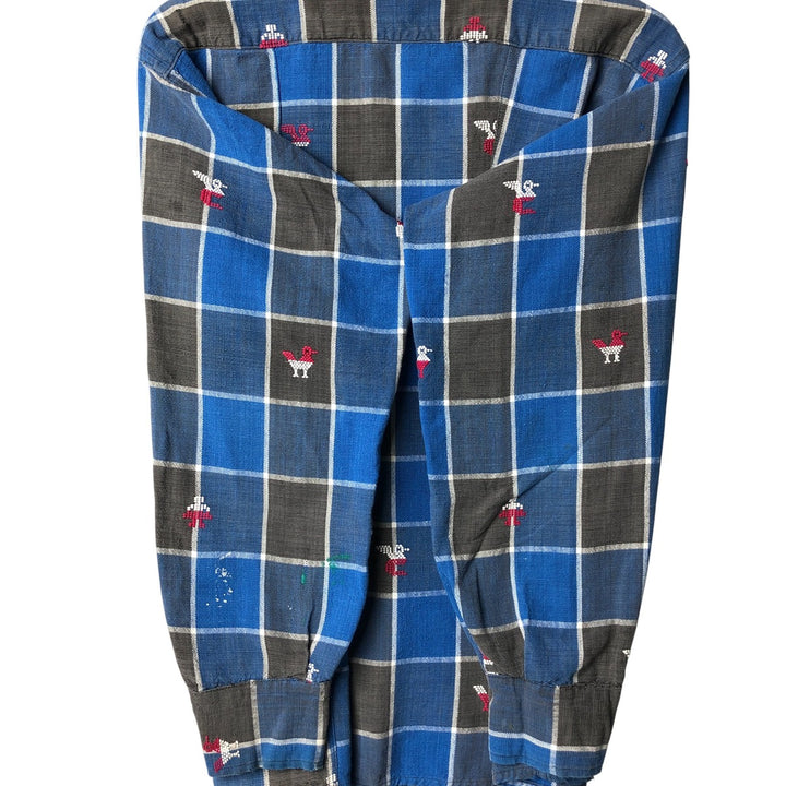 Check Pattern All-Over Print Long Sleeve Open Collar Box Shirt, Men's Size Medium, Vintage unclear blue type Vintage Second Hand