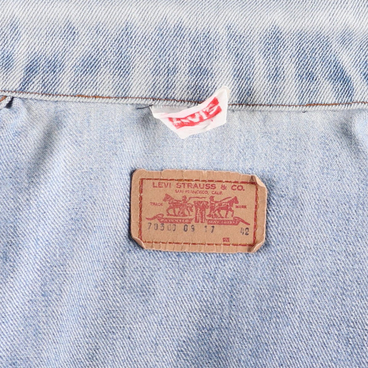 Vintage 1990'S Levi's 70500-0917 denim jacket, made in France, size L, men's unclear blue type Vintage Second Hand