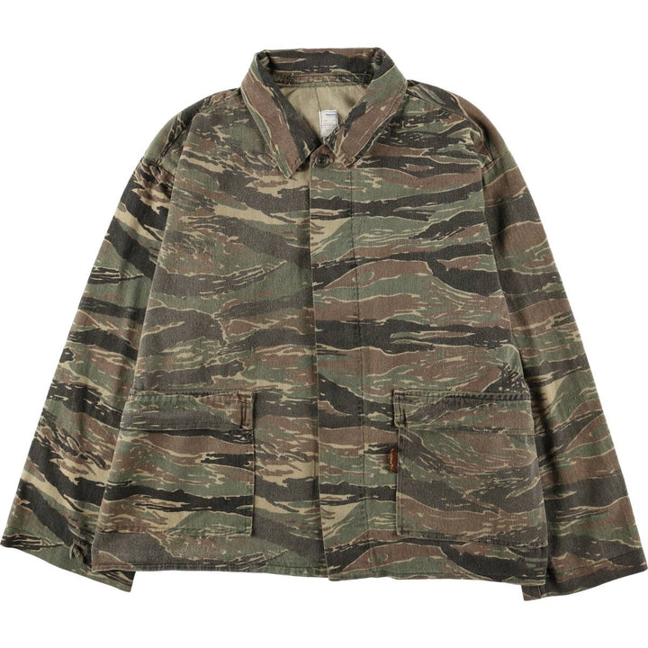 Vintage 1990'S THE CAMO CLAN Camouflage Pattern Tiger Stripe Camo Military Jacket, Made in USA, Men's Size XXL cotton Khaki type Vintage Second Hand
