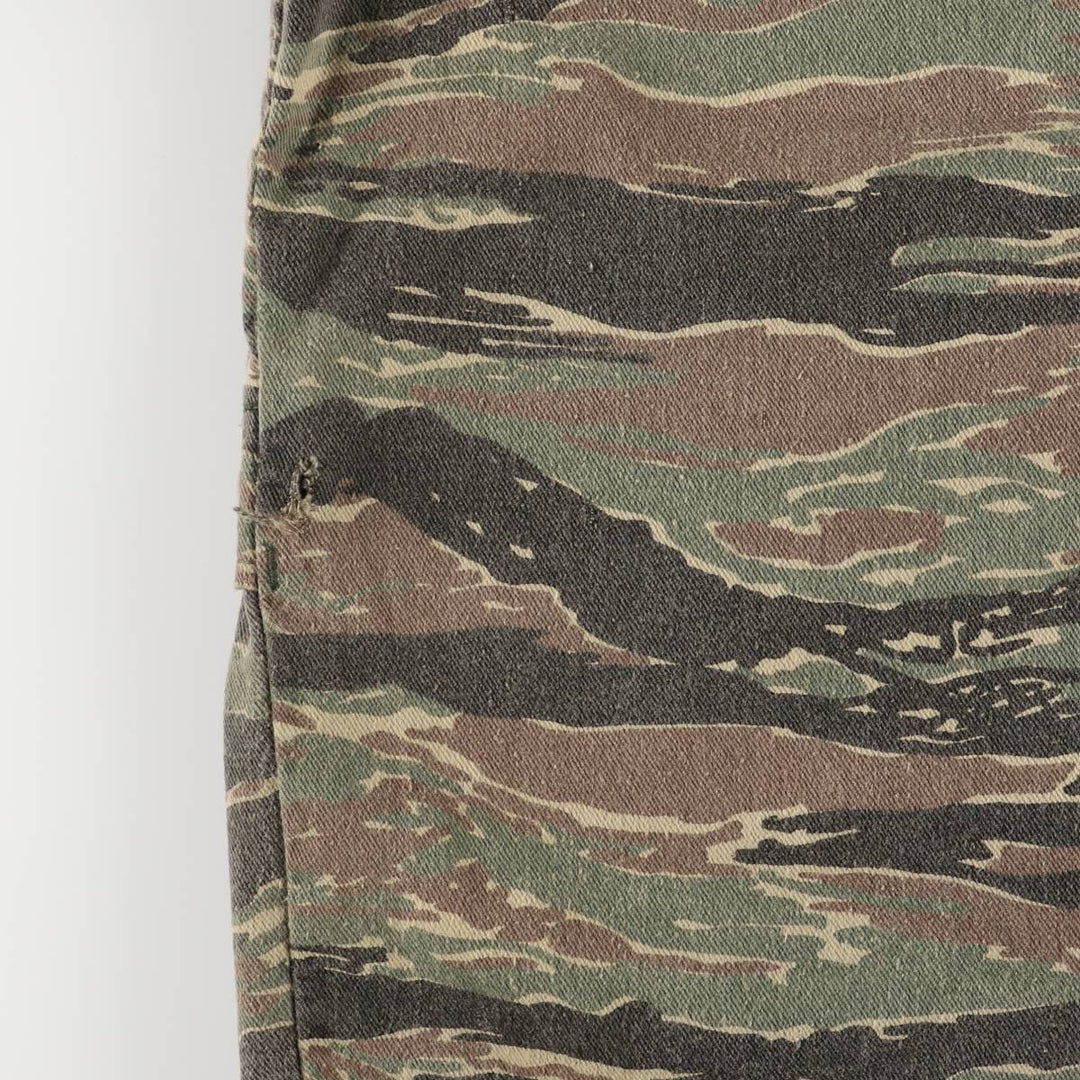 Vintage 1990'S THE CAMO CLAN Camouflage Pattern Tiger Stripe Camo Military Jacket, Made in USA, Men's Size XXL cotton Khaki type Vintage Second Hand