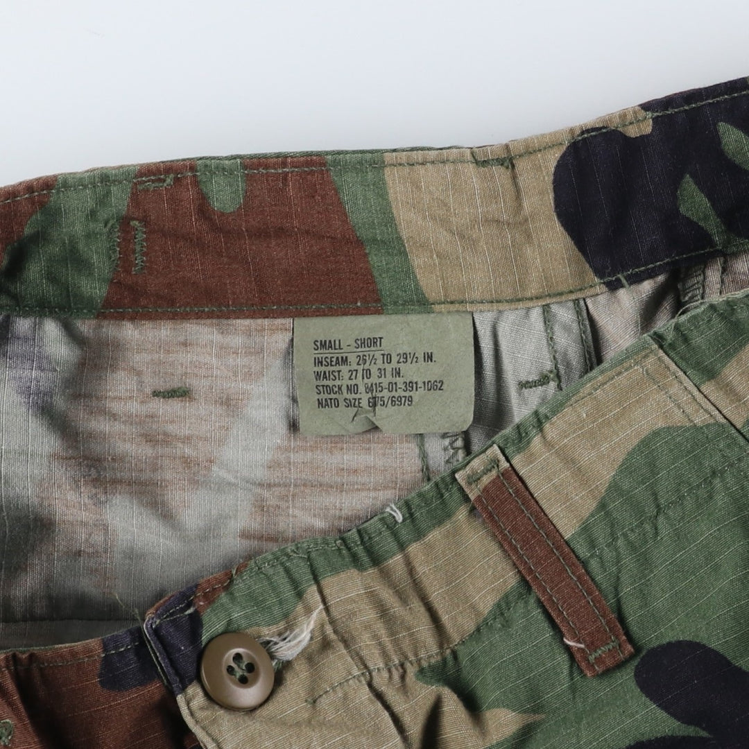 Authentic 2000'S US military camouflage woodland camo ripstop military cargo and combat pants, men's size W30. cotton Khaki type Vintage Second Hand