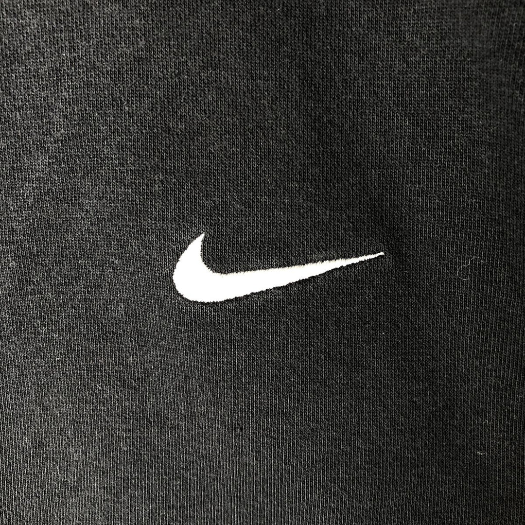 Nike One-Point Logo Sweatshirt, Men's Size Small cotton black type Vintage Second Hand