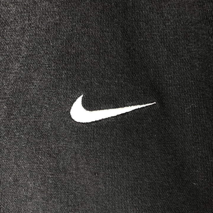 Nike One-Point Logo Sweatshirt, Men's Size Small cotton black type Vintage Second Hand
