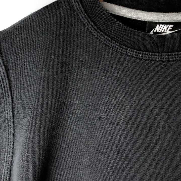 Nike One-Point Logo Sweatshirt, Men's Size Small cotton black type Vintage Second Hand