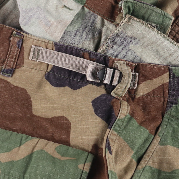 1990'S US Military Camouflage Woodland Camo Ripstop Military Cargo Pants, Combat Pants, Made in USA, Men's Size Medium Nylon Khaki type Vintage Second Hand