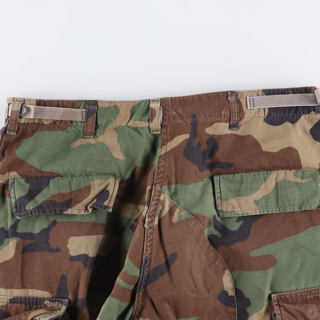 1990'S US Military Camouflage Woodland Camo Ripstop Military Cargo Pants, Combat Pants, Made in USA, Men's Size Medium Nylon Khaki type Vintage Second Hand
