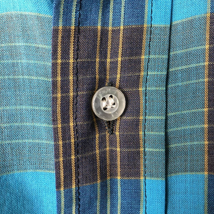 Vintage Royal Coach long-sleeved button-down check shirt, size M, from the 1970s polyester Blue type light blue Vintage Second Hand
