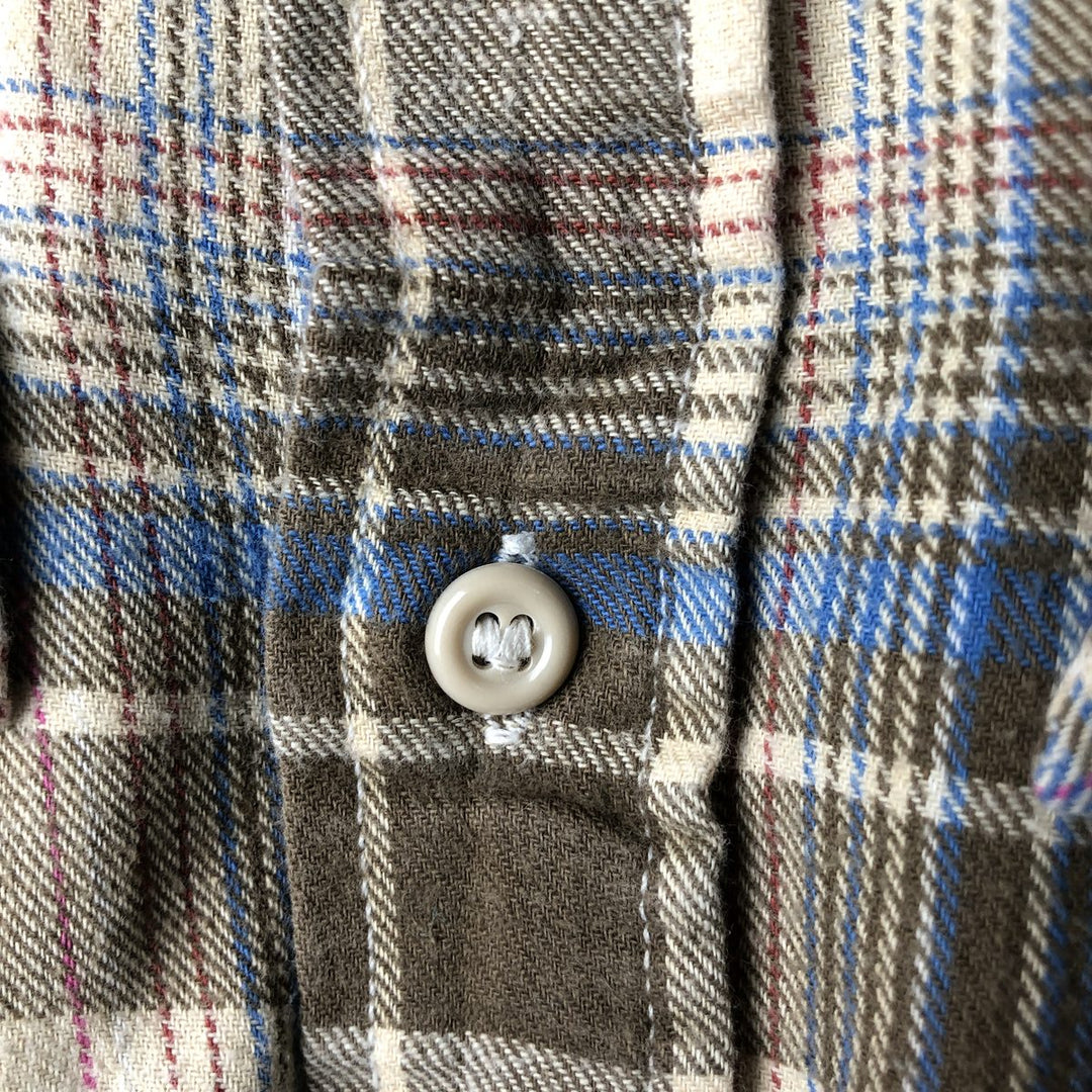 1980'S JCPenney PLAIN POCKETS Check Pattern Long Sleeve Light Flannel Shirt, Women's Size Medium cotton Beige type Vintage Second Hand