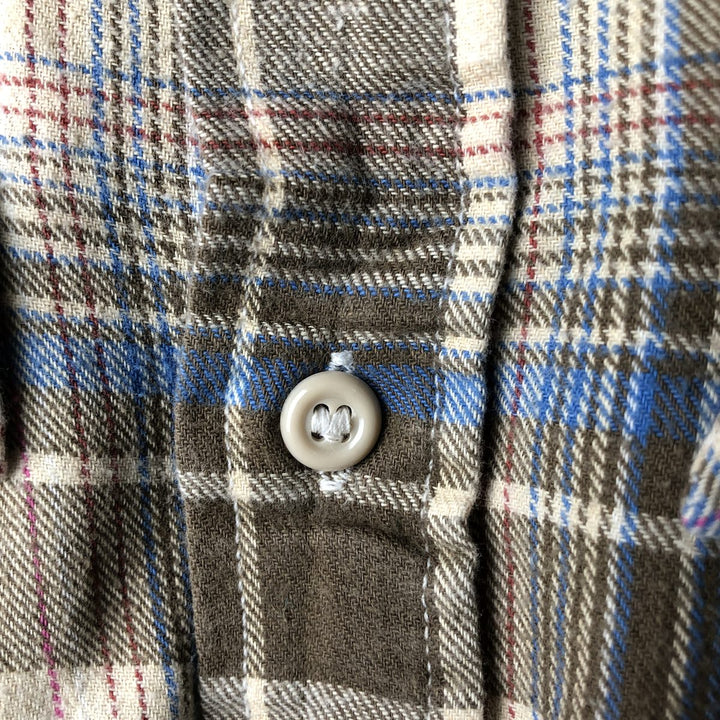 1980'S JCPenney PLAIN POCKETS Check Pattern Long Sleeve Light Flannel Shirt, Women's Size Medium cotton Beige type Vintage Second Hand