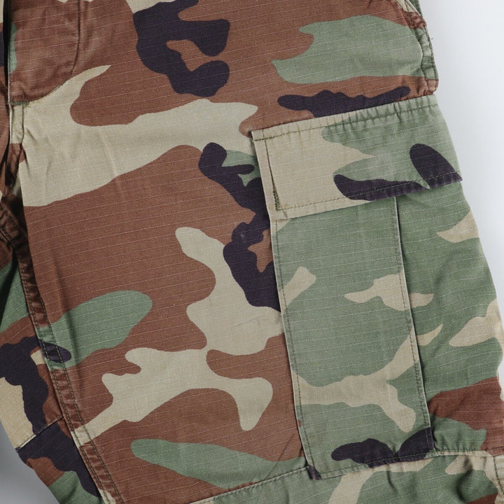 Authentic 2000'S US military camouflage woodland camo ripstop military cargo and combat pants, made in the USA, men's size small cotton Khaki type Vintage Second Hand