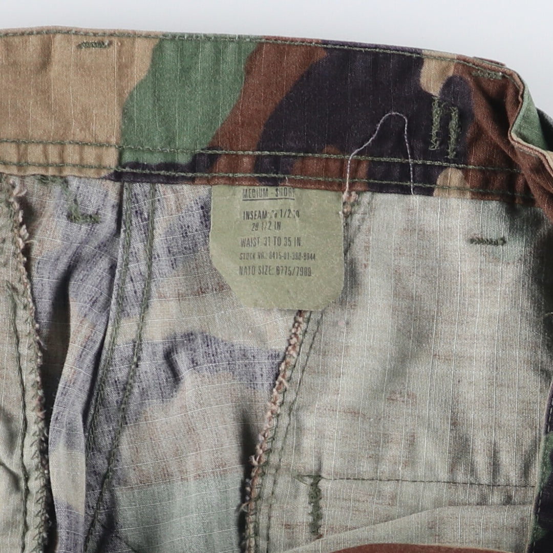1990'S US Military Camouflage Woodland Camo Ripstop Military Cargo Pants, Combat Pants, Made in USA, Men's Size Medium Nylon Khaki type Vintage Second Hand
