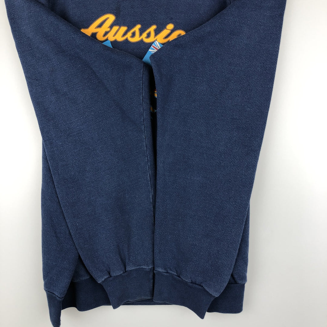 Printed sweatshirt, Made in USA, Men's size M cotton blue type Vintage Second Hand