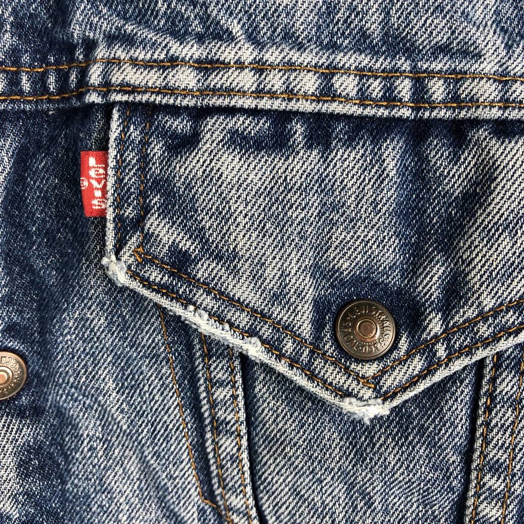 Vintage 1980'S Levi's denim jacket, made in the USA, size M, men's unclear blue type Vintage Second Hand