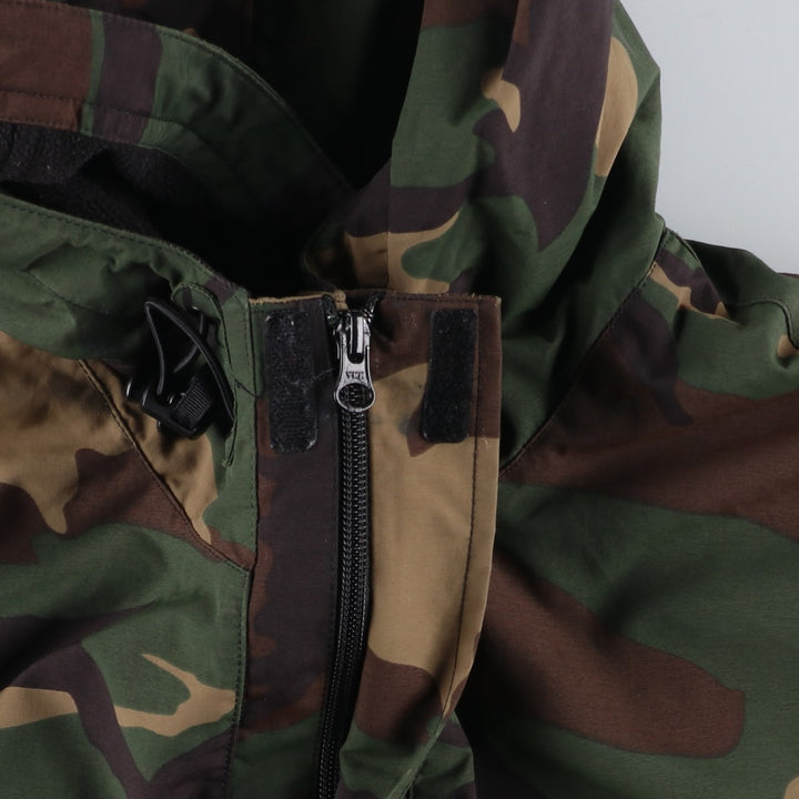 Carhartt NIMBUS PULLOVER Camouflage Pattern Woodland Camo Anorak Parka, Men's Size Medium Nylon Khaki type Vintage Second Hand