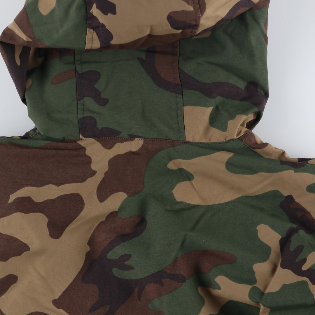 Carhartt NIMBUS PULLOVER Camouflage Pattern Woodland Camo Anorak Parka, Men's Size Medium Nylon Khaki type Vintage Second Hand