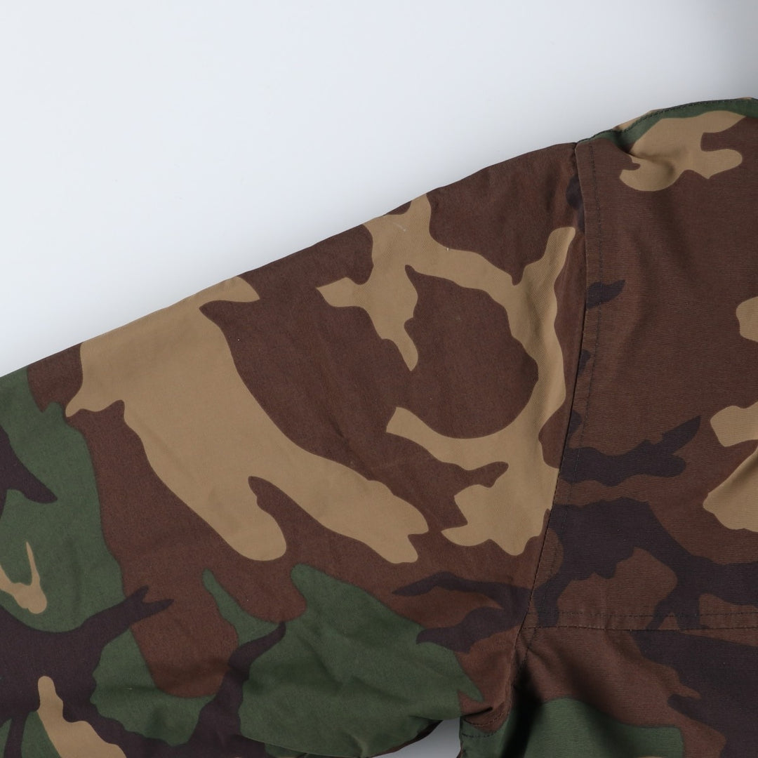 Carhartt NIMBUS PULLOVER Camouflage Pattern Woodland Camo Anorak Parka, Men's Size Medium Nylon Khaki type Vintage Second Hand