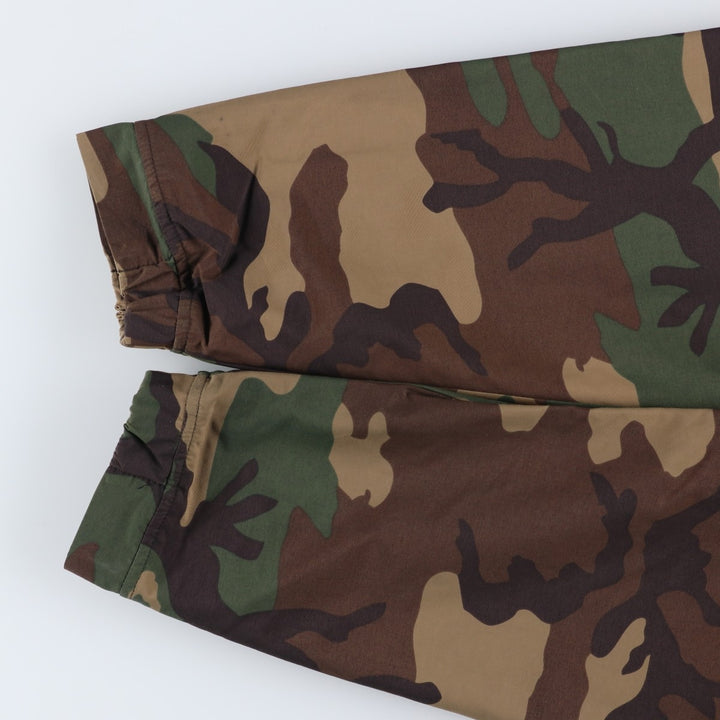 Carhartt NIMBUS PULLOVER Camouflage Pattern Woodland Camo Anorak Parka, Men's Size Medium Nylon Khaki type Vintage Second Hand