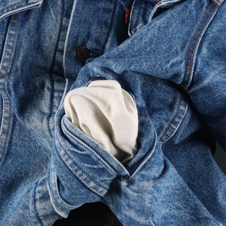 Vintage Levi's 71506-0317 denim jacket, made in the USA, size L. unclear blue type Vintage Second Hand