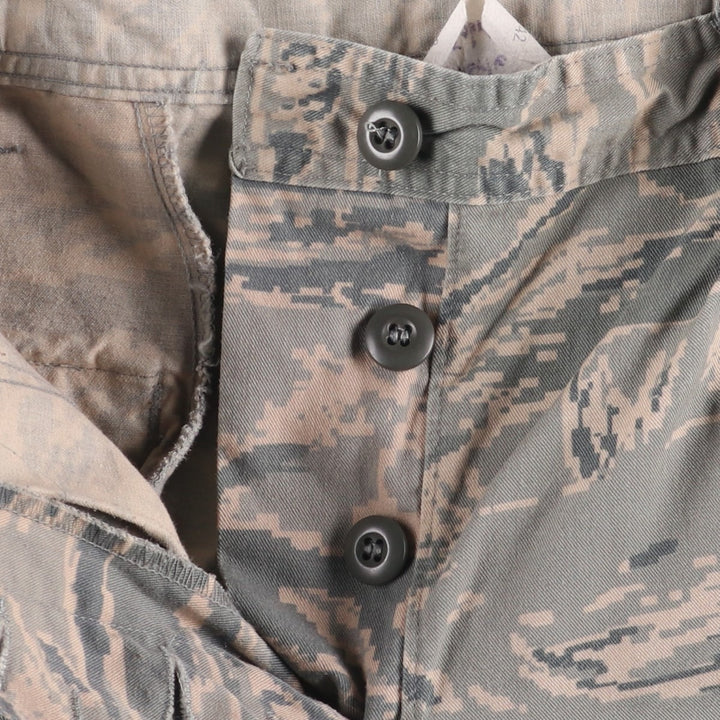 Authentic US military USAF camouflage pattern military cargo pants, made in the USA, women's size L (w28) Nylon Khaki type Vintage Second Hand