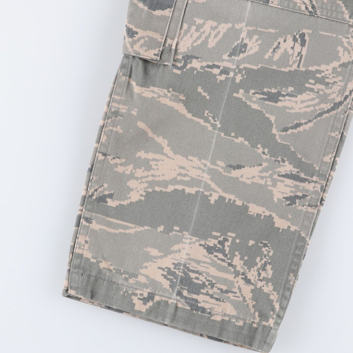 Authentic US military USAF camouflage pattern military cargo pants, made in the USA, women's size L (w28) Nylon Khaki type Vintage Second Hand