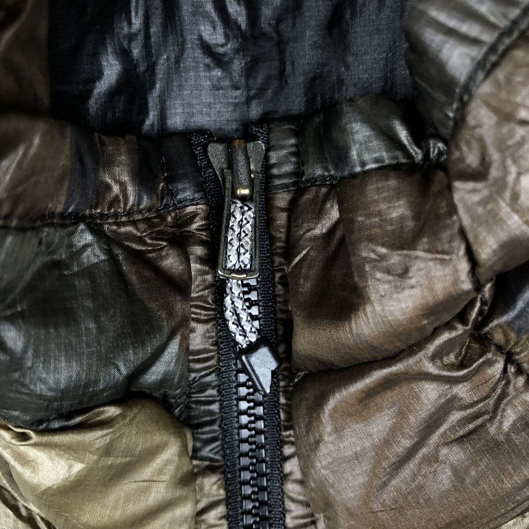 The North Face Camouflage Pattern Woodland Camo Padded Mountain Jacket, Shell Jacket, Puffer Jacket, Men's Size L Nylon Khaki type Vintage Second Hand