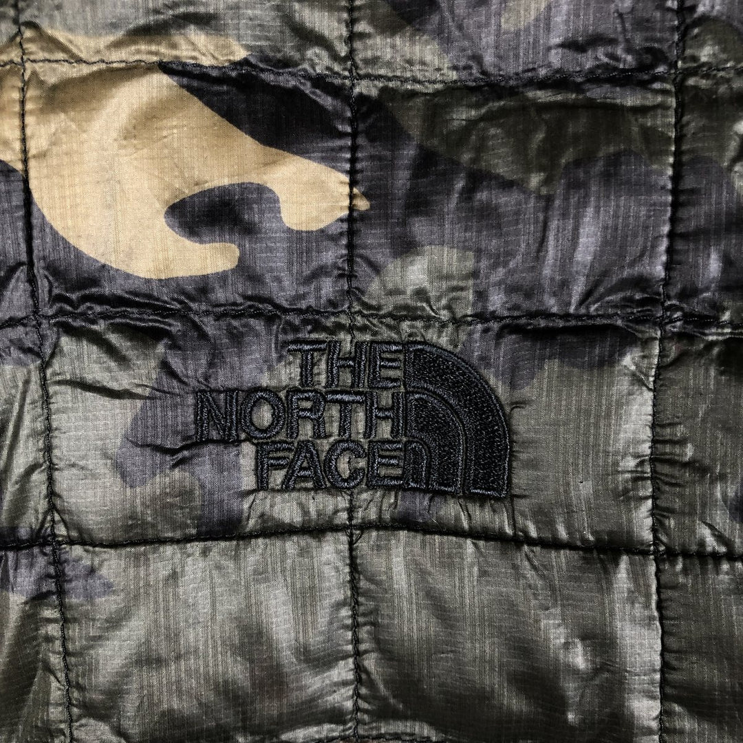 The North Face Camouflage Pattern Woodland Camo Padded Mountain Jacket, Shell Jacket, Puffer Jacket, Men's Size L Nylon Khaki type Vintage Second Hand
