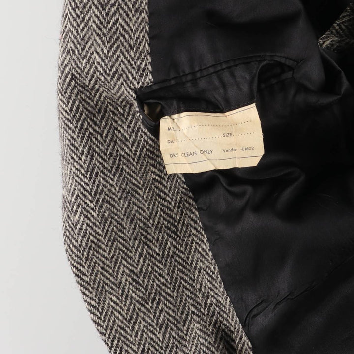 Vintage Harris Tweed herringbone wool tailored jacket from the 1980'S to 1990s, made in the USA, size M. wool gray type Vintage Second Hand