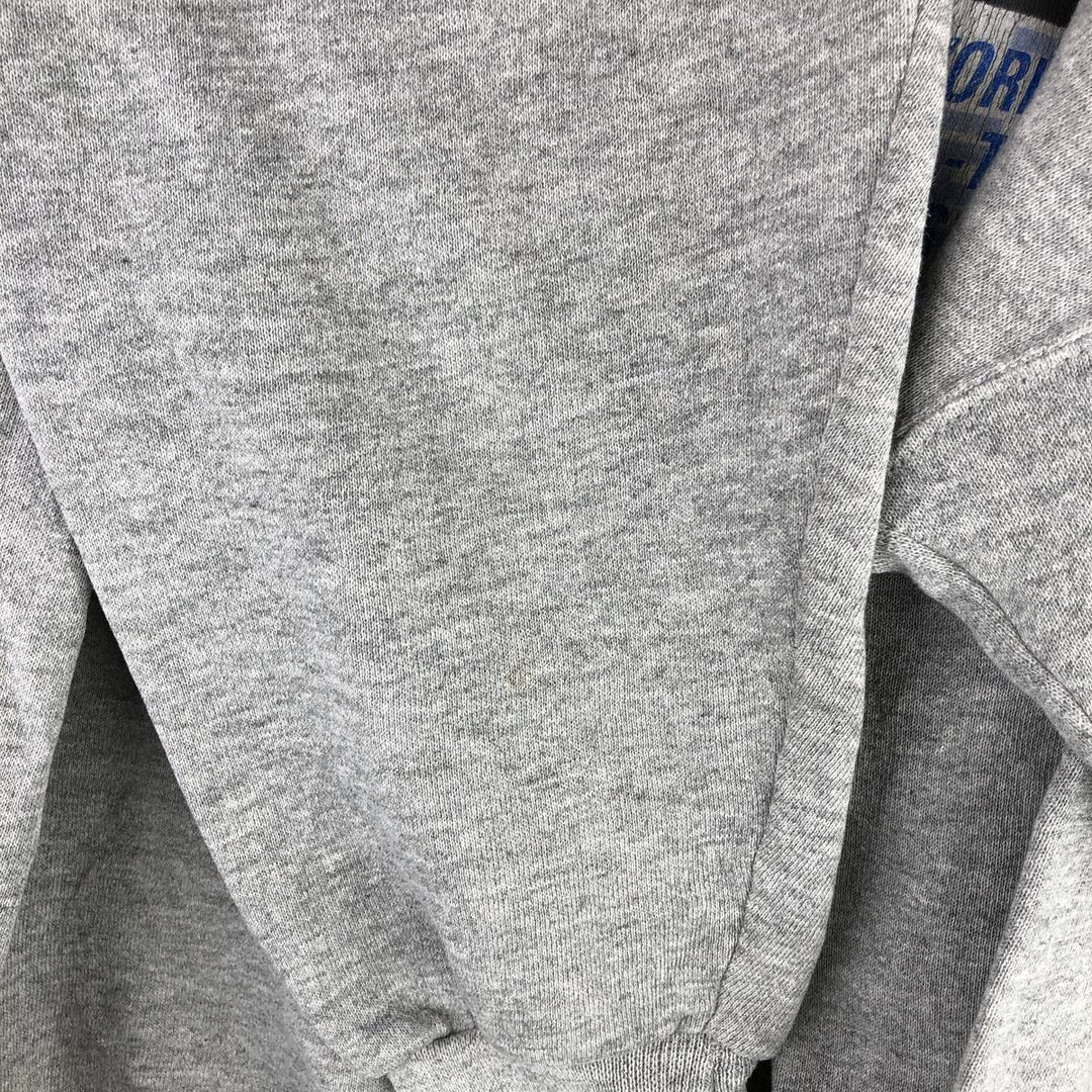 Vintage 90'S Disney Mickey Mouse character sweatshirt, made in the USA, size M, men's cotton gray type Vintage Second Hand