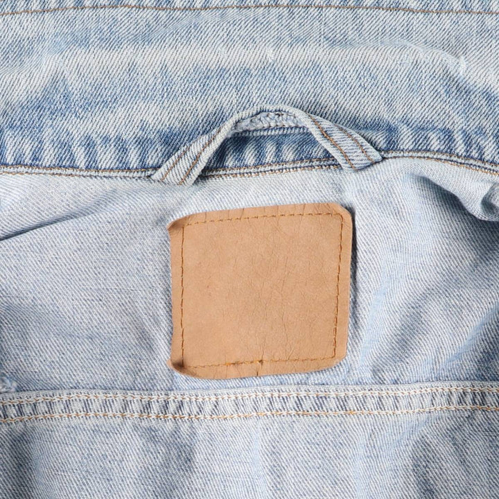 Levi's denim jacket, made in Canada, men's size M cotton blue type Vintage Second Hand