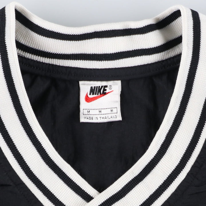 90'S Nike V-neck nylon pullover, men's size M, vintage Nylon black type Vintage Second Hand