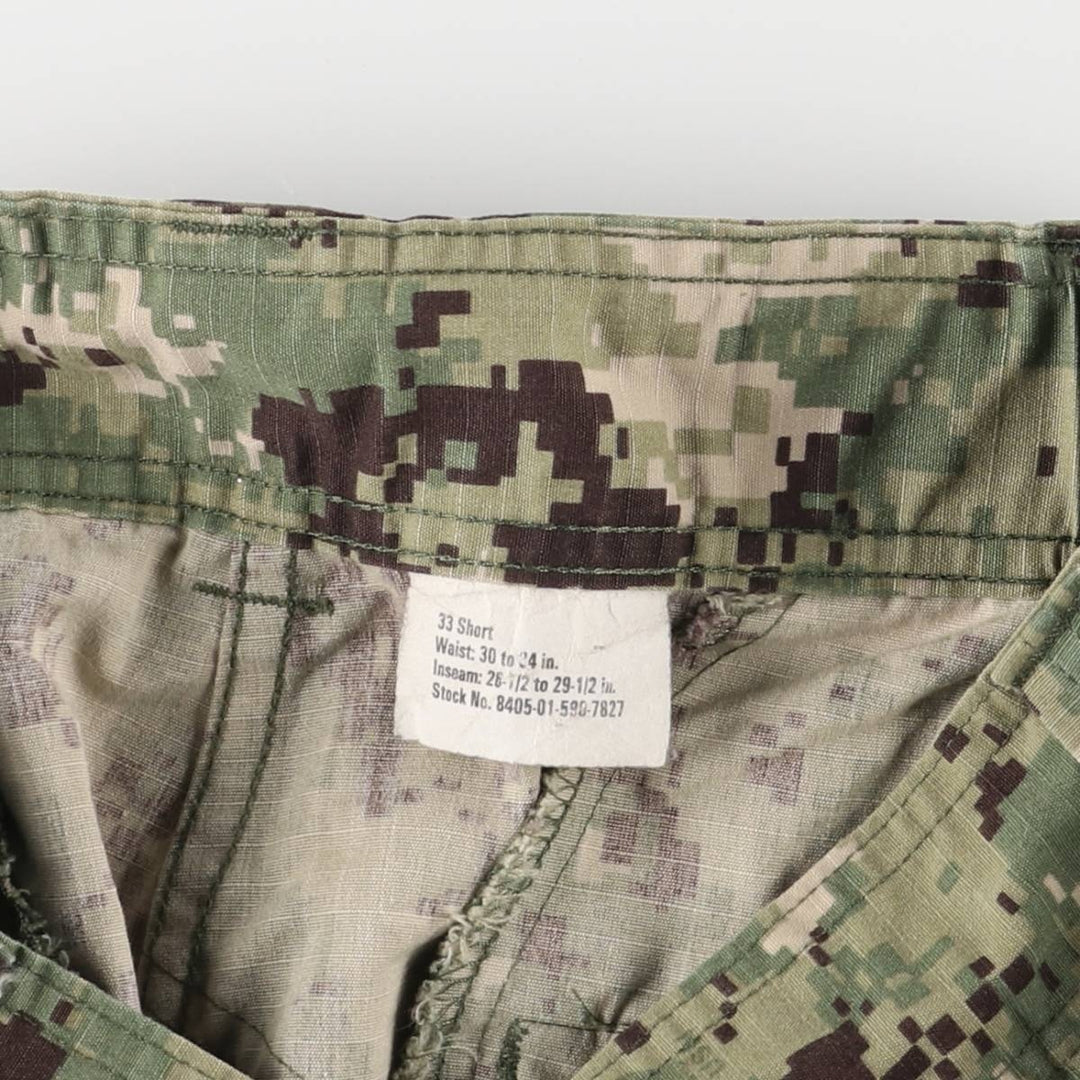 Authentic US Navy Camouflage Pattern Digital Camo Ripstop Cargo Pants, Made in USA, Men's Size W32 Nylon Khaki type sage green Vintage Second Hand