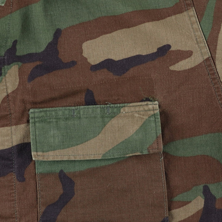 1990'S US Military Camouflage Pattern Woodland Camo BDU Military Jacket, Made in USA, Medium-Regular, Men's Size M, Vintage Nylon Khaki type Vintage Second Hand