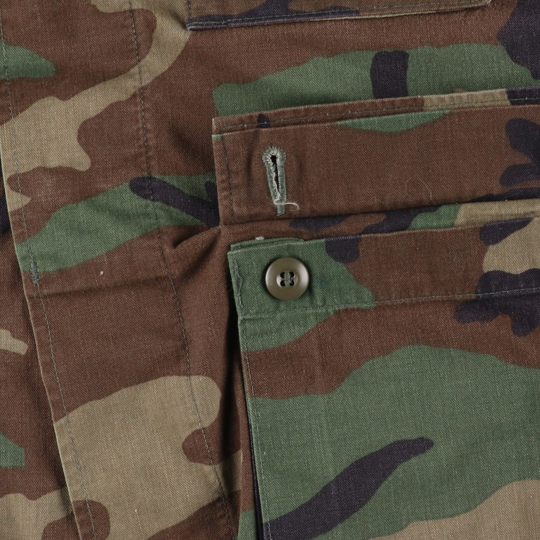 1990'S US Military Camouflage Pattern Woodland Camo BDU Military Jacket, Made in USA, Medium-Regular, Men's Size M, Vintage Nylon Khaki type Vintage Second Hand