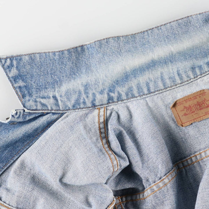 Vintage 80s-90'S Levi's 70506-0216 denim jacket, made in Canada, size L. cotton blue type Vintage Second Hand