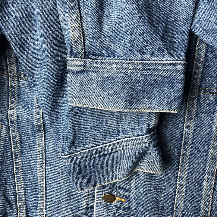 Vintage 1990'S Lee denim jacket, size PATD-153438, men's size L unclear blue type Vintage Second Hand