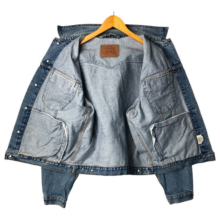 Vintage 1990'S Levi's 75525-4891 denim jacket, made in Canada, size M. cotton Blue type light blue Vintage Second Hand