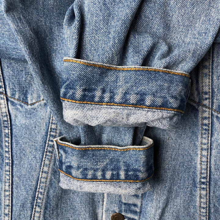 Vintage 1990'S Levi's 75525-4891 denim jacket, made in Canada, size M. cotton Blue type light blue Vintage Second Hand