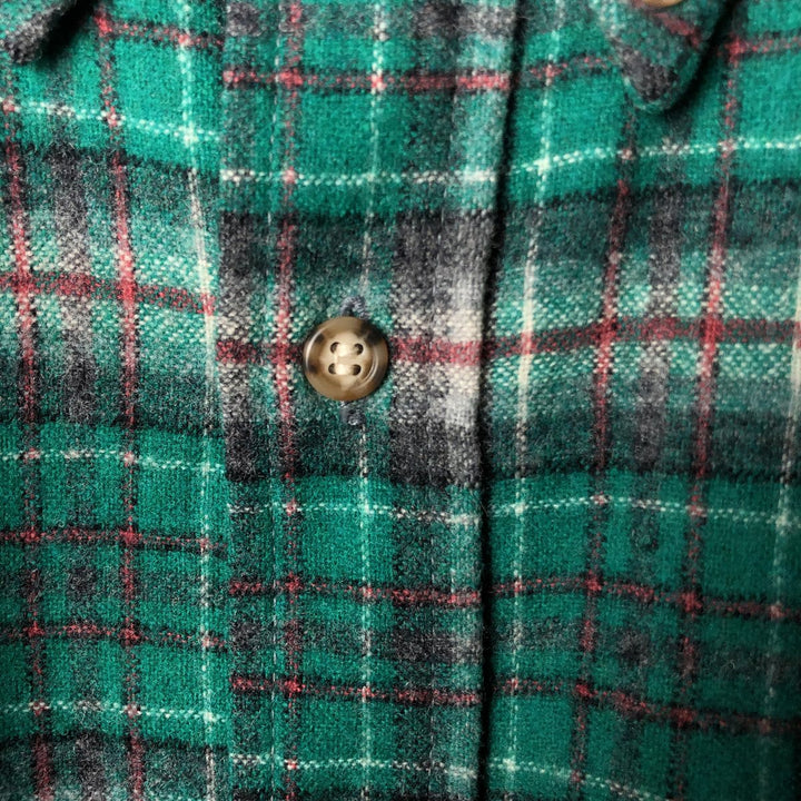 Vintage 1970'S Pendleton ombre check wool shirt, made in the USA, size L, men's wool green type Vintage Second Hand
