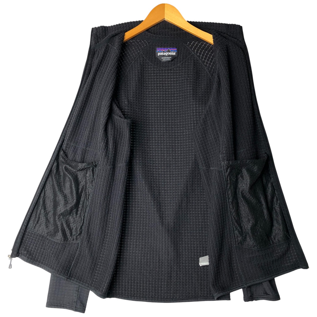 Patagonia R1 Full-Zip Jacket 40128SP18, Men's Medium Softshell Jacket polyester black type Vintage Second Hand