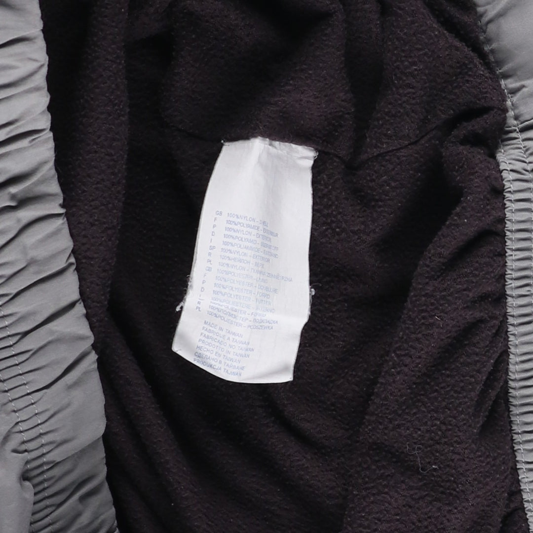 Reebok V-neck nylon pullover, men's size M Nylon gray type Vintage Second Hand