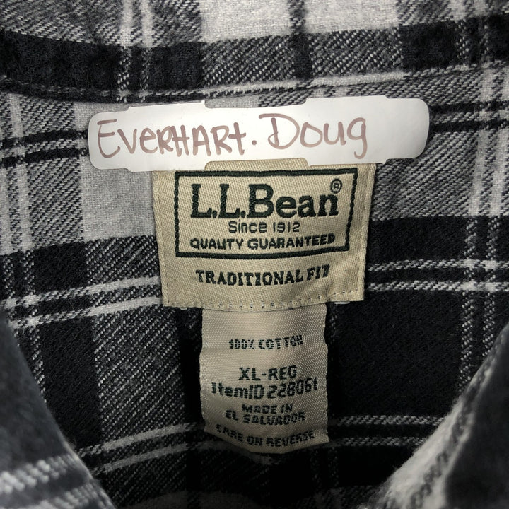 LLBean Traditional Fit Long Sleeve Button-Down Flannel Check Shirt, Men's Size XL cotton gray type Vintage Second Hand