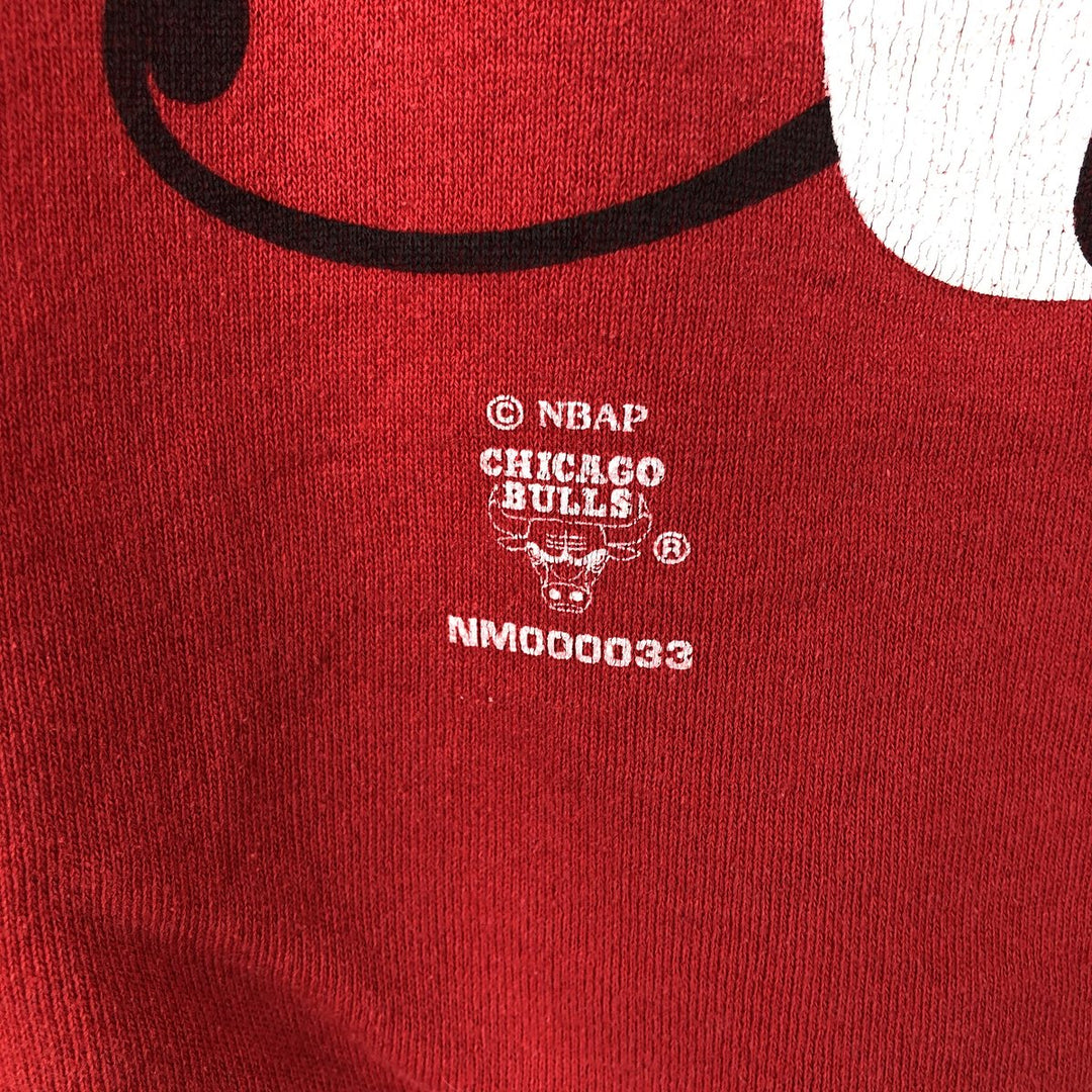 Vintage 1990'S NBA Chicago Bulls Nutmeg Print Sweatshirt, Made in USA, Men's Size Medium cotton red type Vintage Second Hand