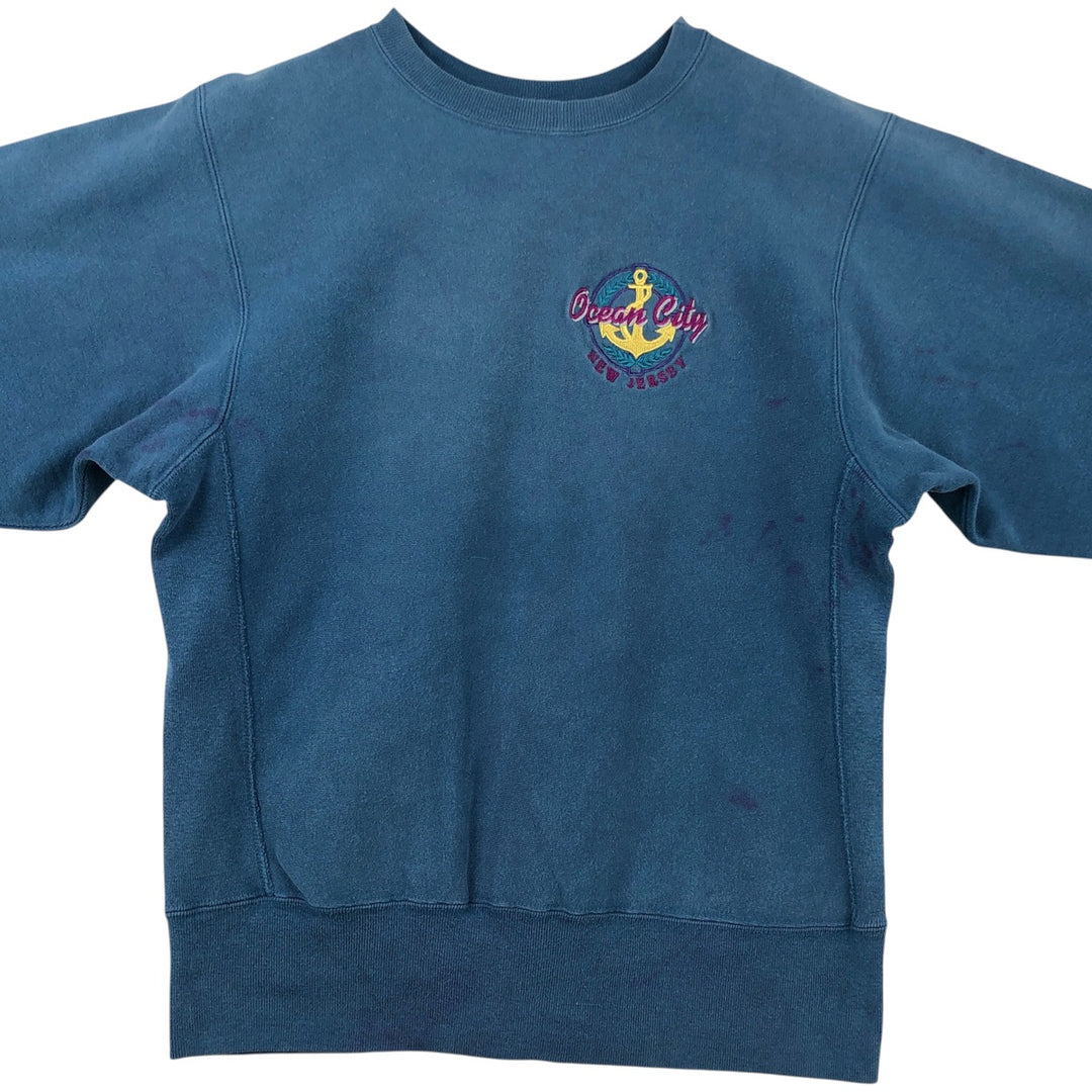 Vintage 90'S Champion Reverse Weave sweatshirt with embroidered tag, made in the USA, size L. cotton blue type Vintage Second Hand